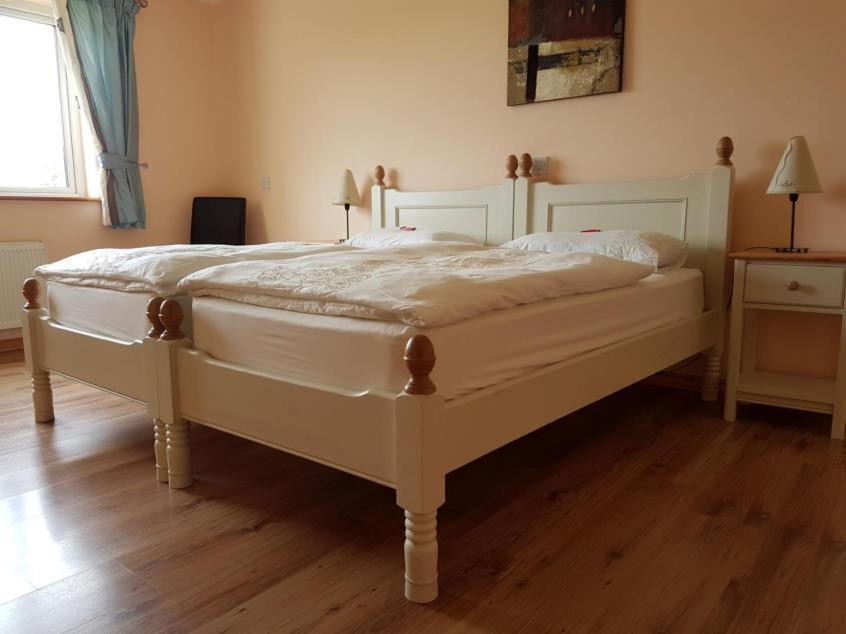 Connemara Haven Bed And Breakfast Oughterard Exterior foto