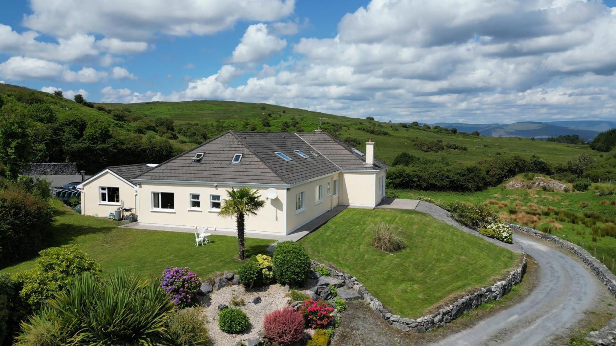 Connemara Haven Bed And Breakfast Oughterard Exterior foto